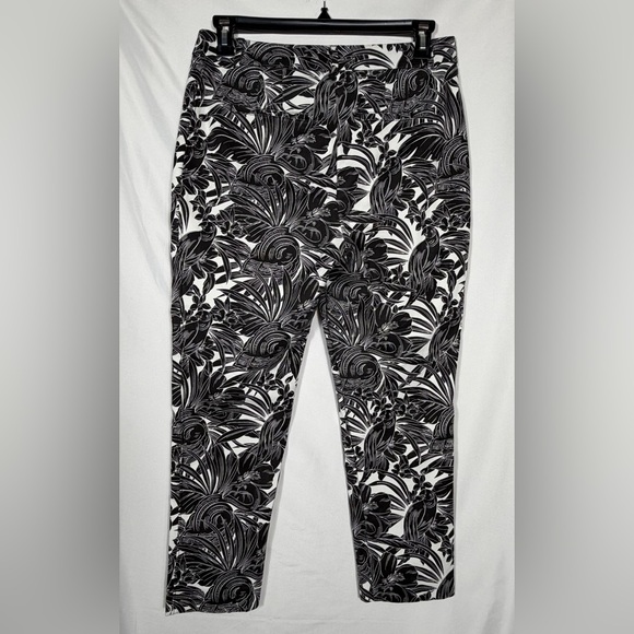 White House Black Market “Wild Side” Black & White The Slim Ankle Pants. Size 12 - Picture 15 of 16